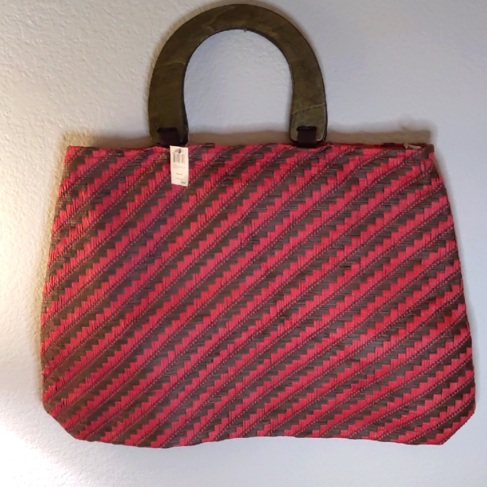 Woven Straw Red and Black Women's Tote Bag Wooden Handles NWT Bijoux Terner